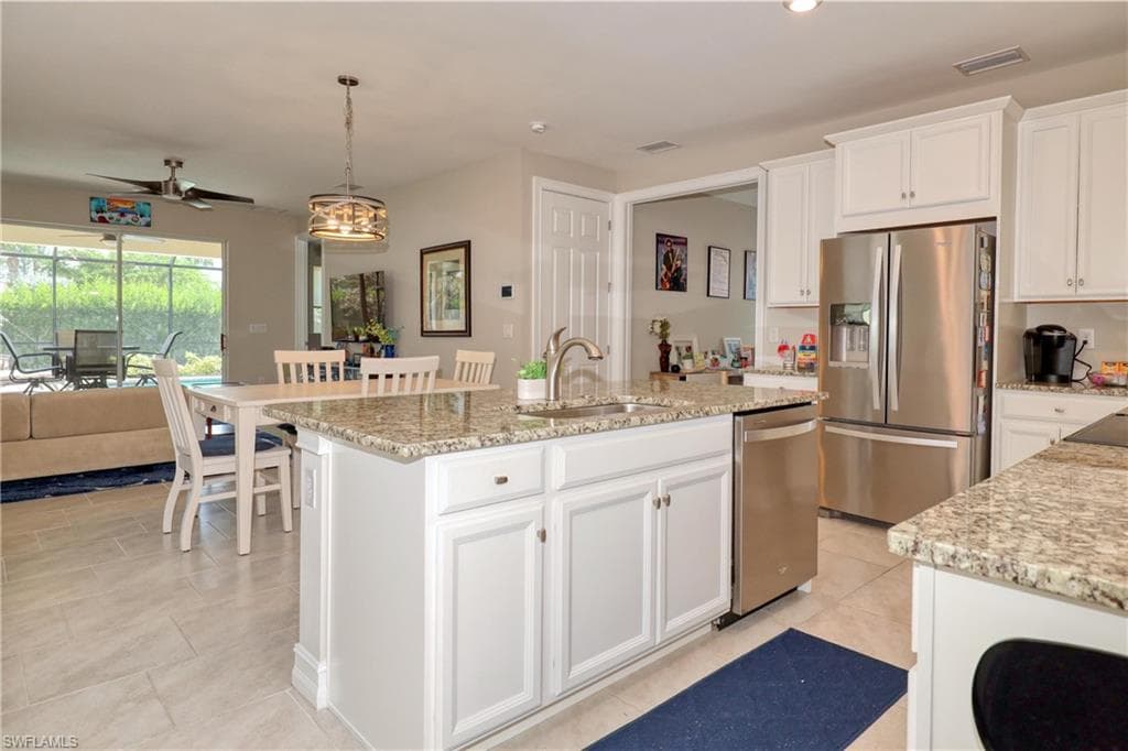 28467 Captiva Shell Loop, Bonita Springs, FL 34135-6