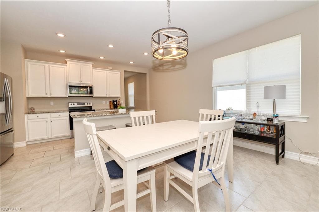 28467 Captiva Shell Loop, Bonita Springs, FL 34135-8