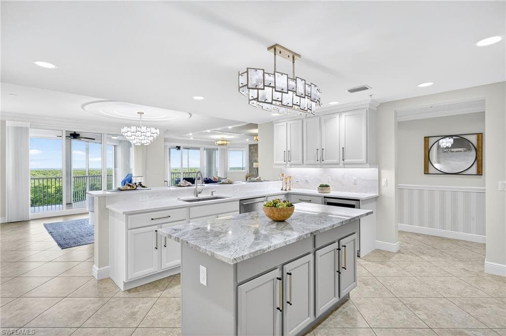 265 Indies Way 503, Naples, FL 34110-9