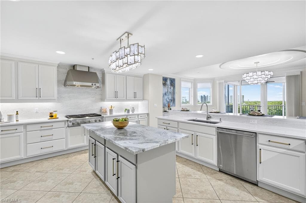 265 Indies Way 503, Naples, FL 34110-12