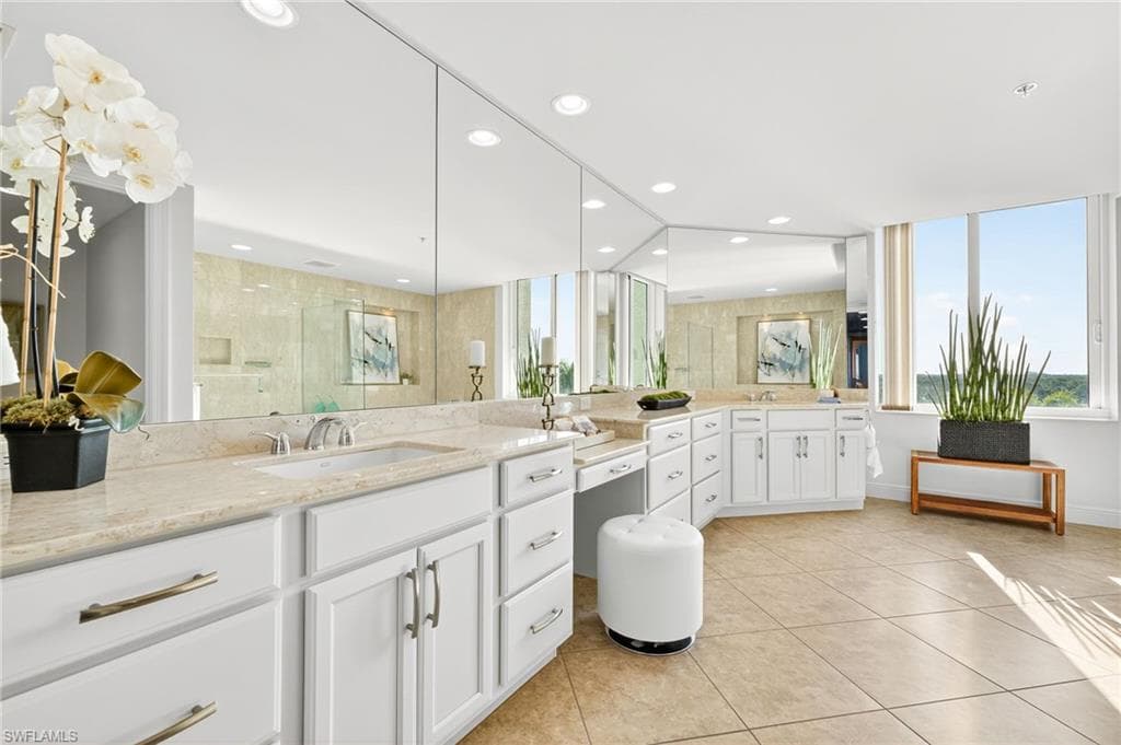 265 Indies Way 503, Naples, FL 34110-22
