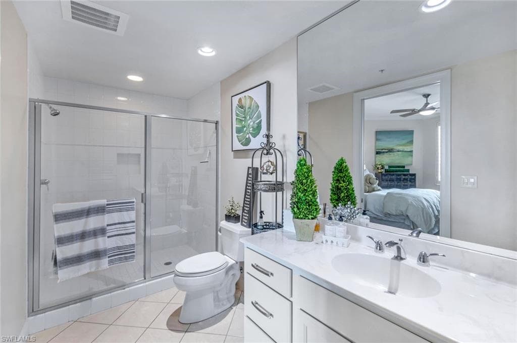 265 Indies Way 503, Naples, FL 34110-25