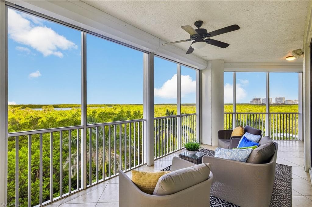 265 Indies Way 503, Naples, FL 34110-28
