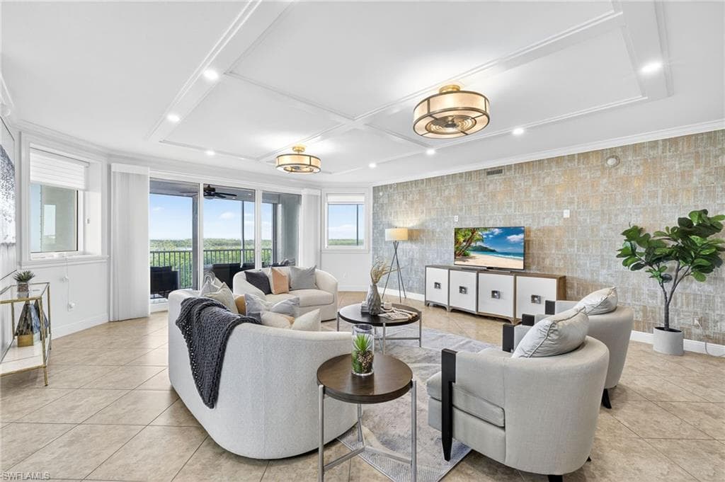 265 Indies Way 503, Naples, FL 34110-2