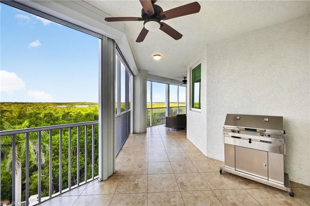 265 Indies Way 503, Naples, FL 34110-29
