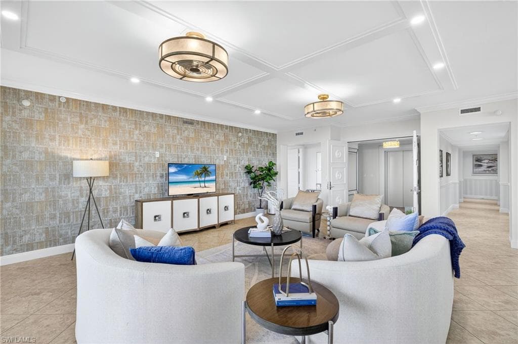 265 Indies Way 503, Naples, FL 34110-4