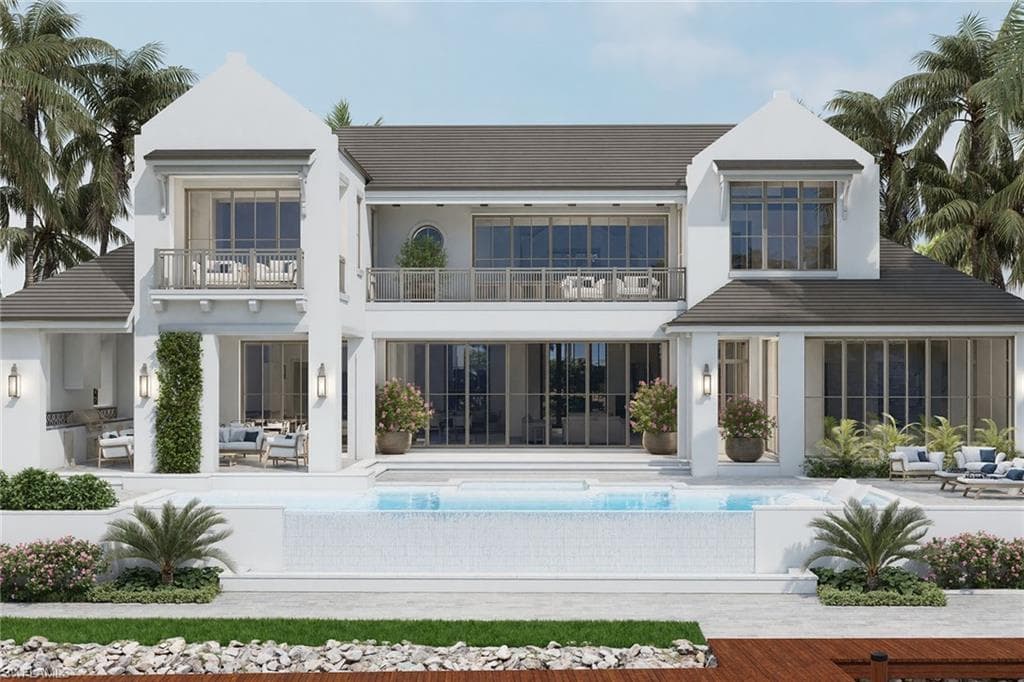 989 Admiralty Parade E, Naples, FL 34102-2