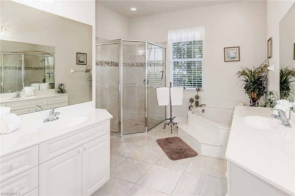 331 Waterleaf Ct, Marco Island, FL 34145-13