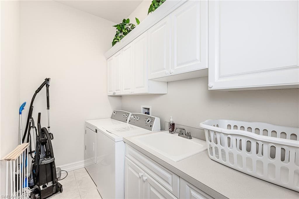 331 Waterleaf Ct, Marco Island, FL 34145-18