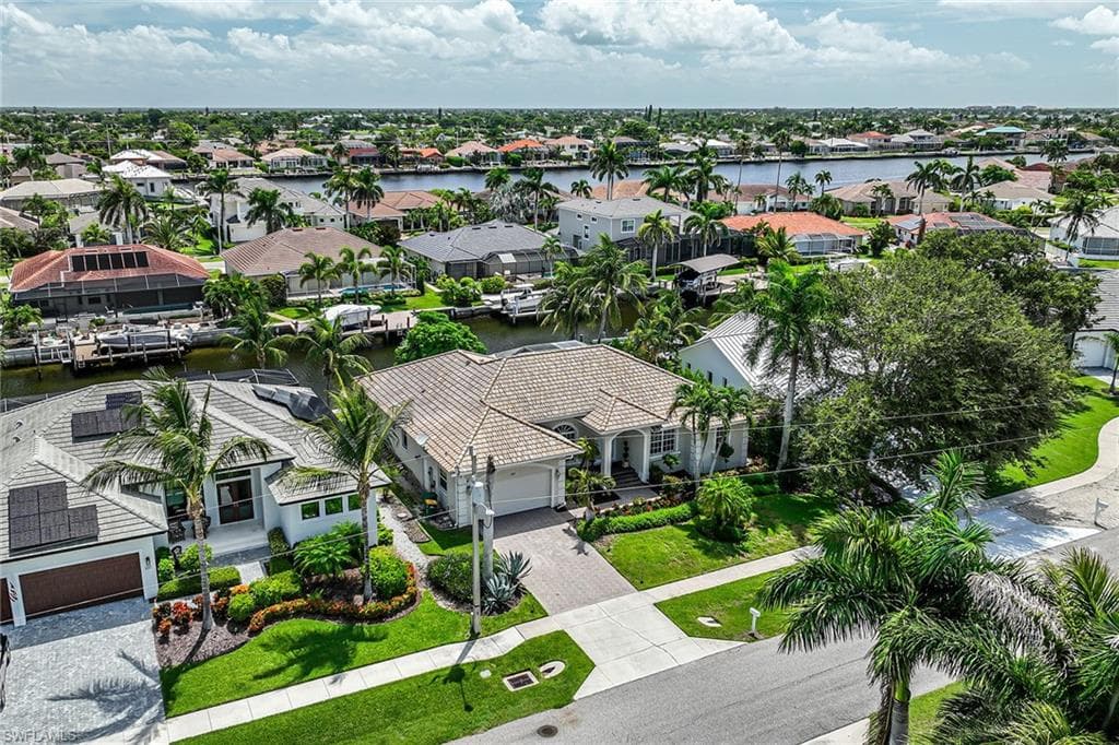 331 Waterleaf Ct, Marco Island, FL 34145-25