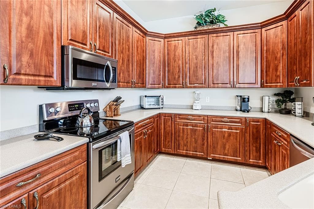331 Waterleaf Ct, Marco Island, FL 34145-8