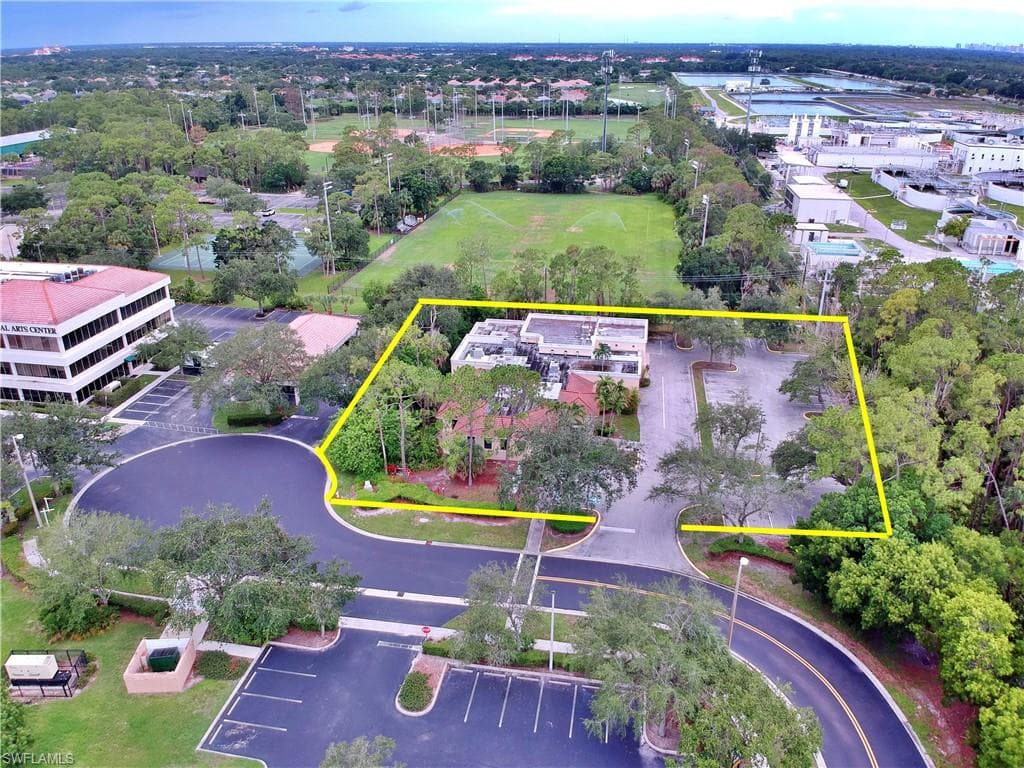 1885 Health Pkwy, Naples, FL 34109-2