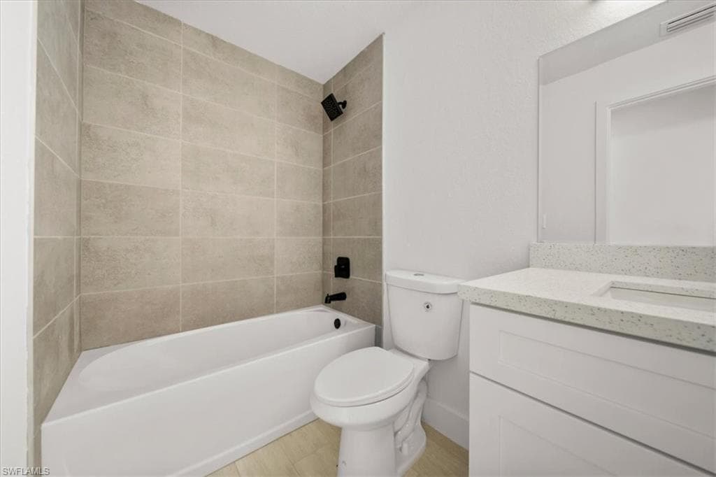 1301 36th Ln, Cape Coral, FL 33909-23