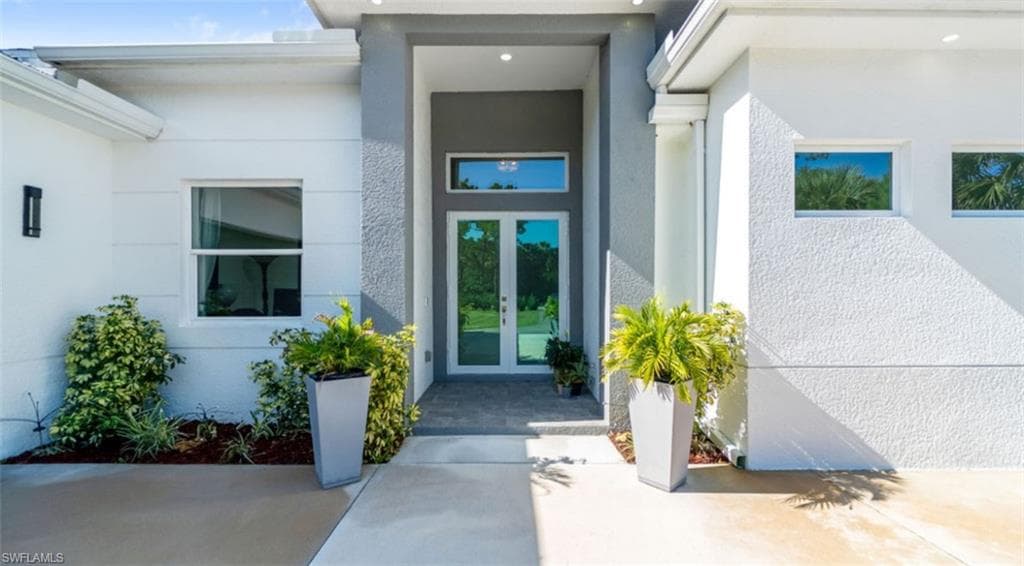 3502 40th Ave SE, Naples, FL 34117-3
