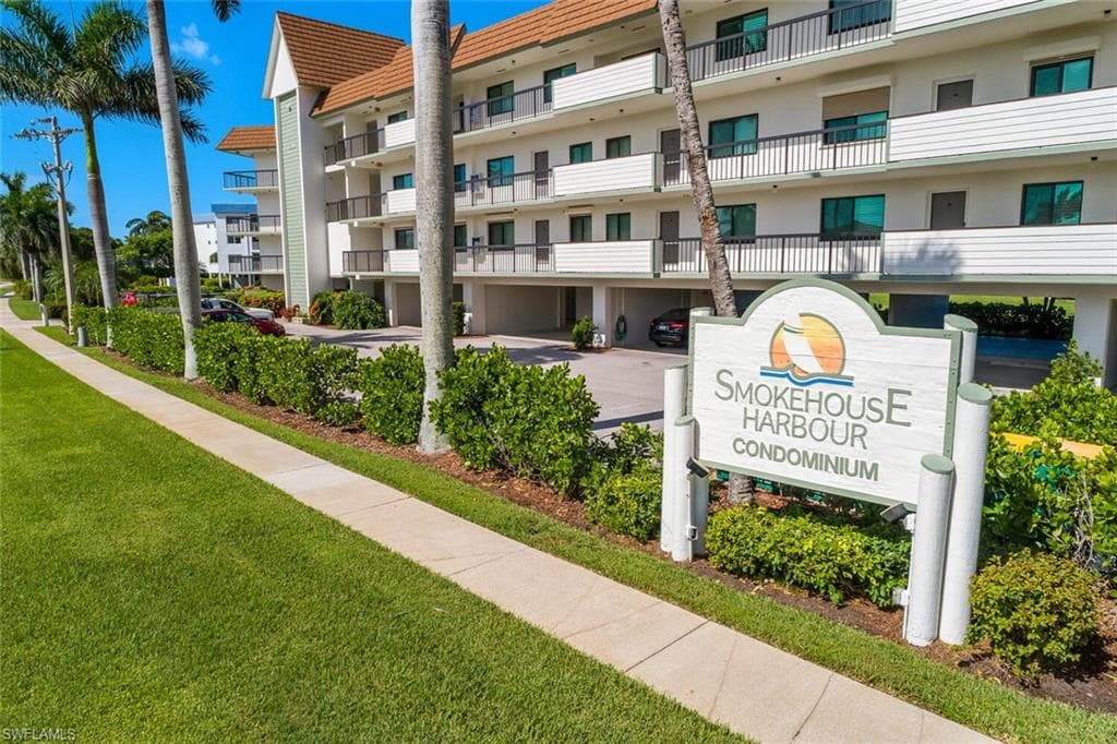 730 Elkcam Cir 302, Marco Island, FL 34145-10