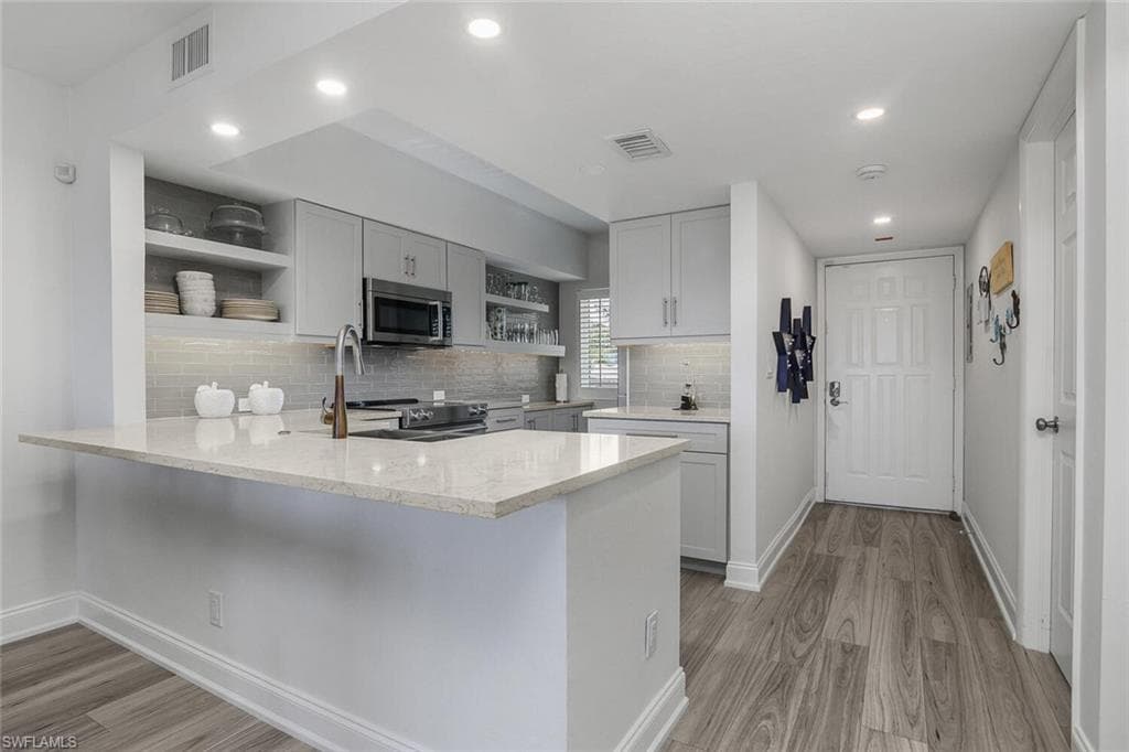 730 Elkcam Cir 302, Marco Island, FL 34145-11