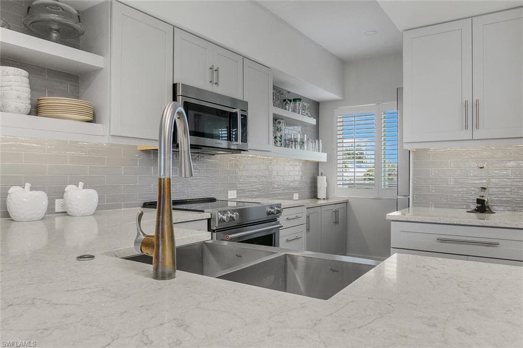 730 Elkcam Cir 302, Marco Island, FL 34145-16