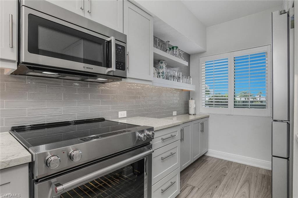 730 Elkcam Cir 302, Marco Island, FL 34145-19
