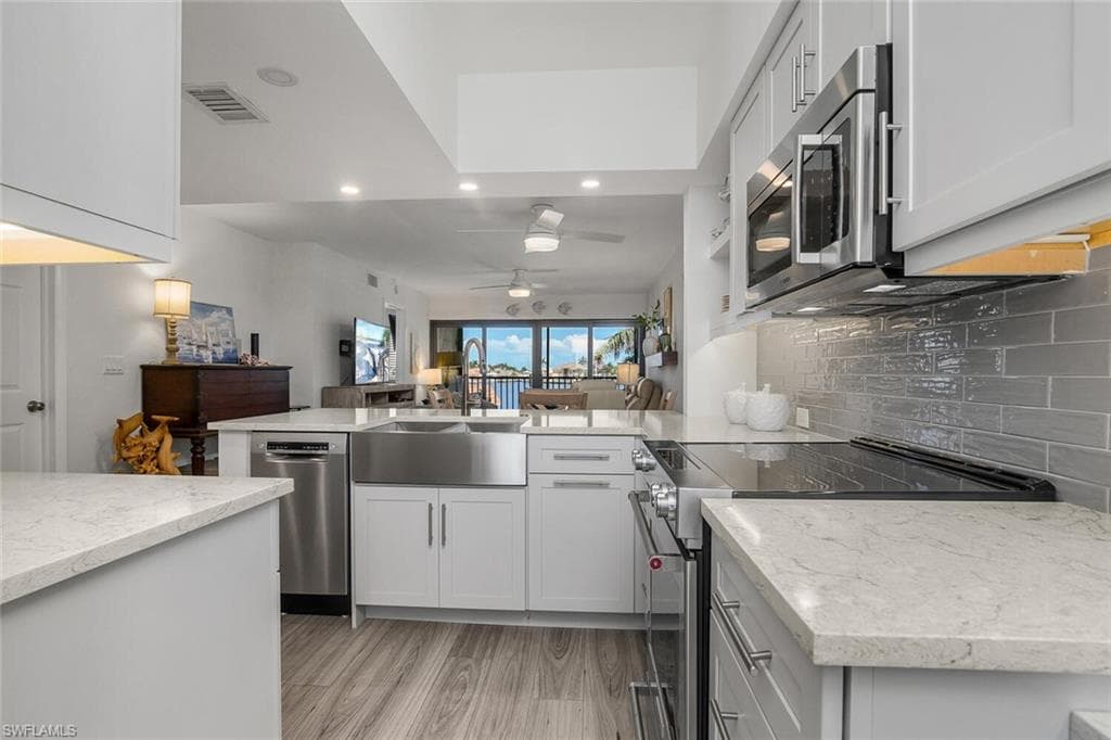 730 Elkcam Cir 302, Marco Island, FL 34145-21