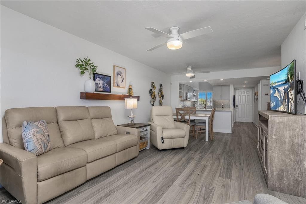 730 Elkcam Cir 302, Marco Island, FL 34145-23