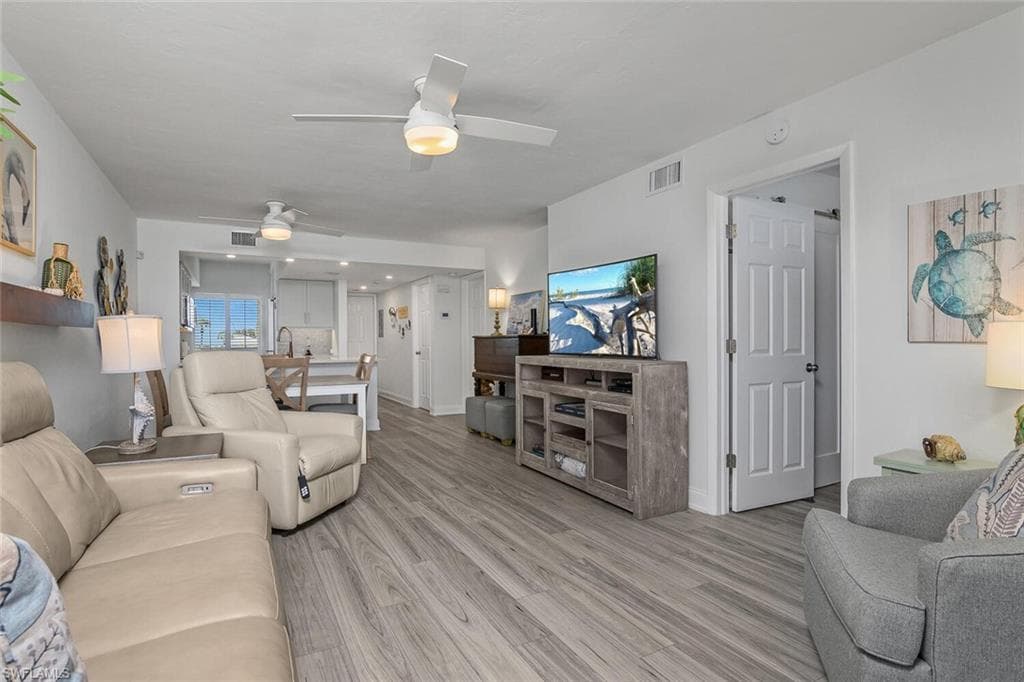 730 Elkcam Cir 302, Marco Island, FL 34145-30