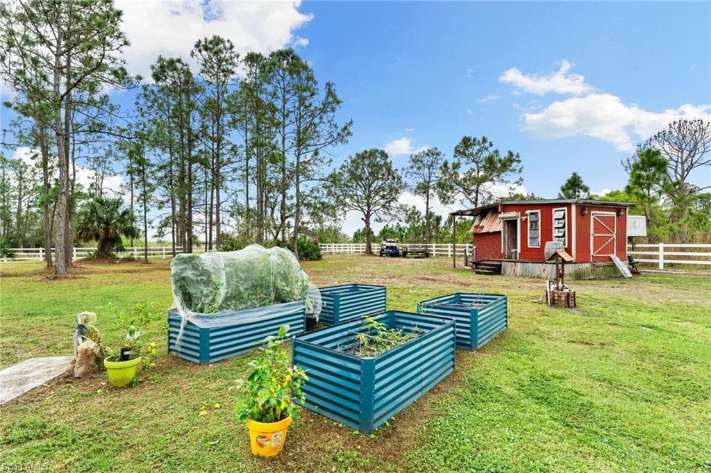 4420 43rd Ave NE, Naples, FL 34120-37