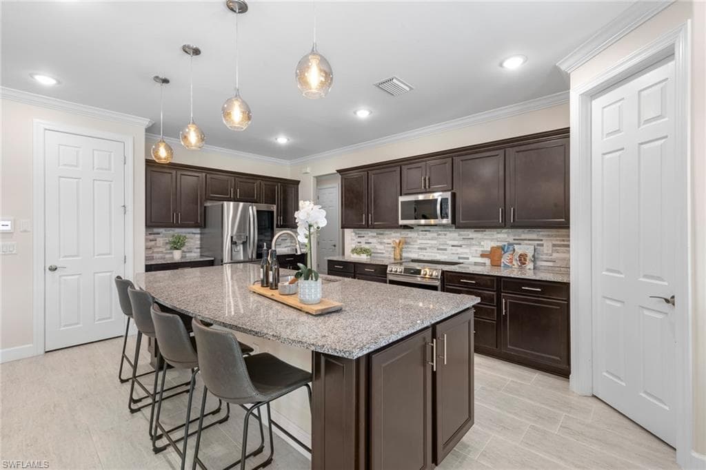 9003 Slade Ter, Fort Myers, FL 33967-15