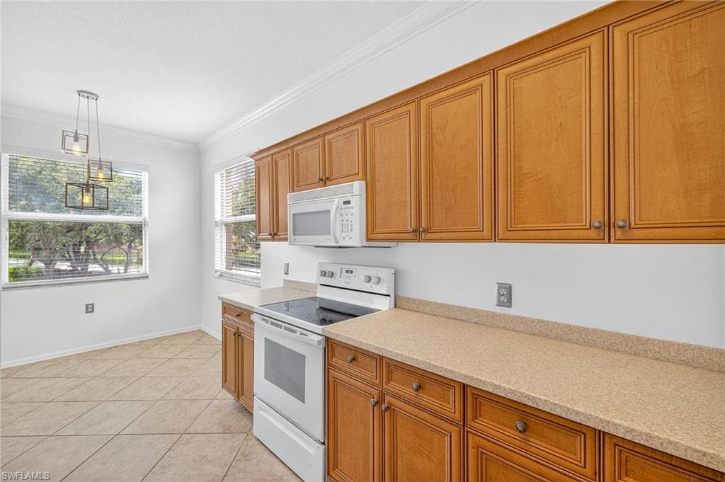 8470 Kingbird Loop 1021, Estero, FL 33967-6