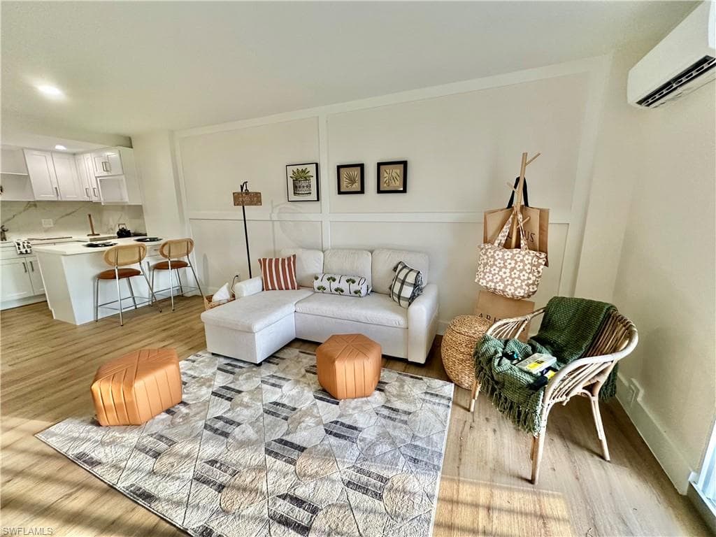 5 Bluebill Ave 105, Naples, FL 34108-6
