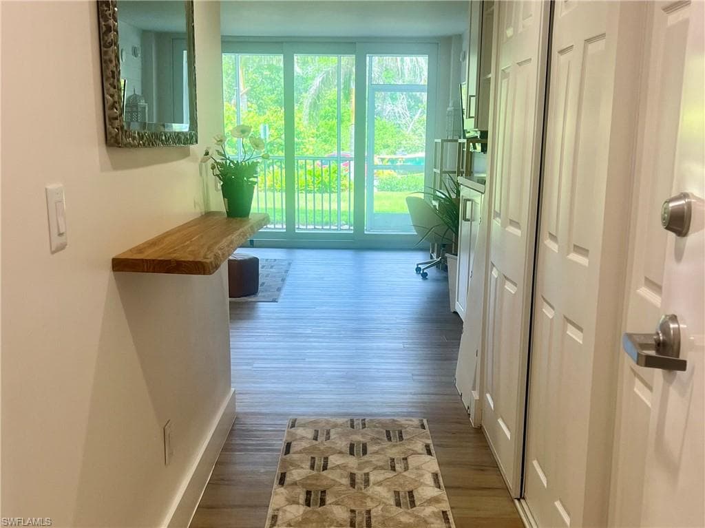 5 Bluebill Ave 105, Naples, FL 34108-8