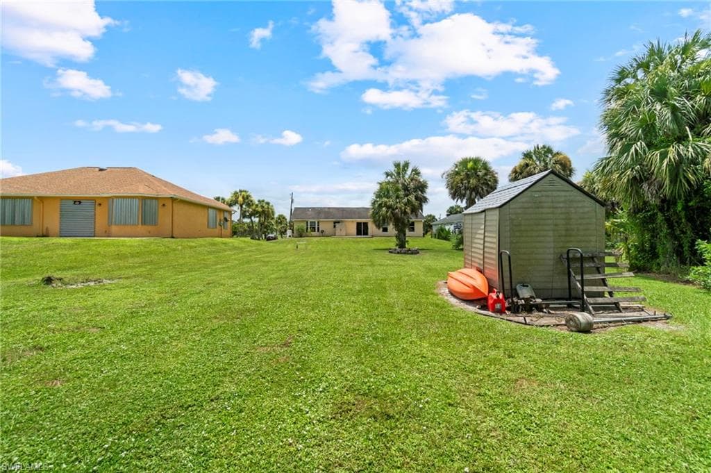 3421 20th Ave NE, Naples, FL 34120-22