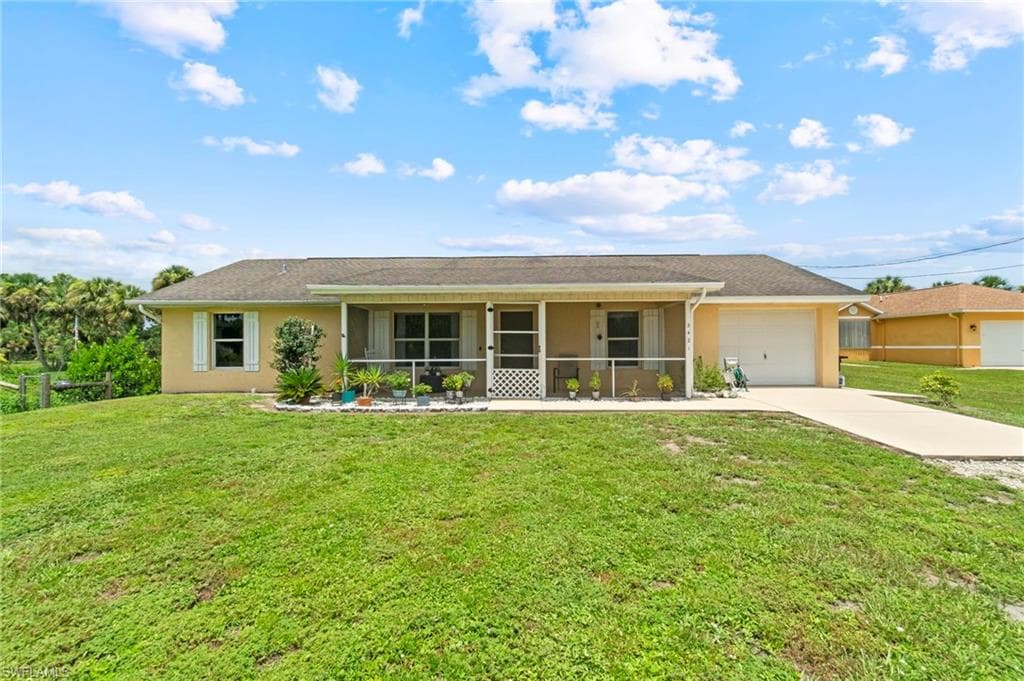 3421 20th Ave NE, Naples, FL 34120-4