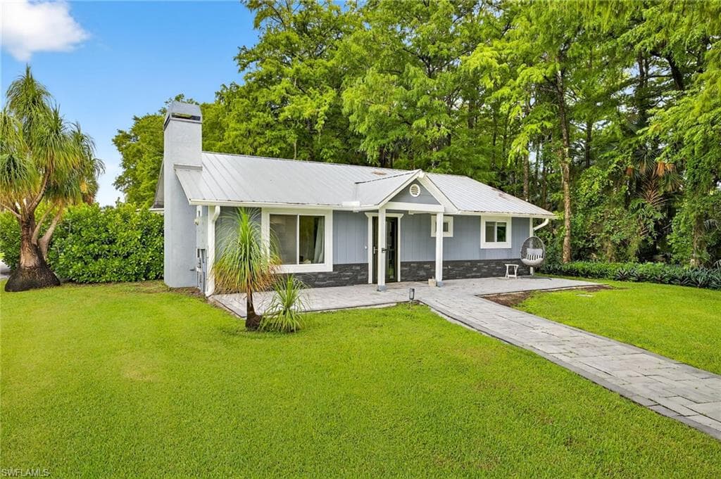 1710 23rd St SW, Naples, FL 34117-4