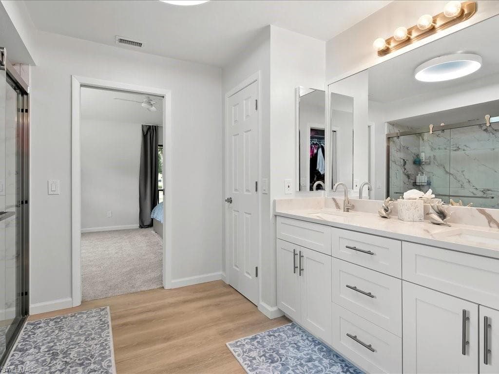 580 5th St NW, Naples, FL 34120-25