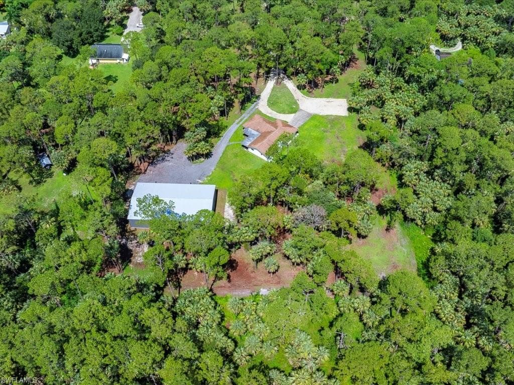 580 5th St NW, Naples, FL 34120-5