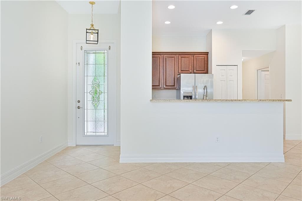 11103 Yellow Poplar Dr, Fort Myers, FL 33913-9