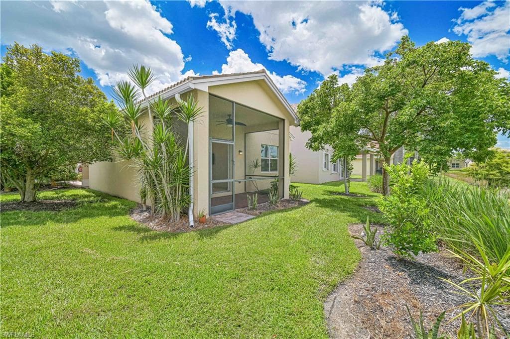 11103 Yellow Poplar Dr, Fort Myers, FL 33913-26