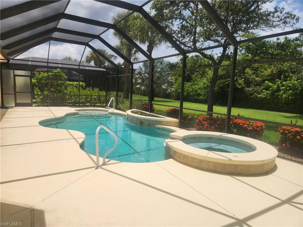 7914 Founders Cir, Naples, FL 34104-22