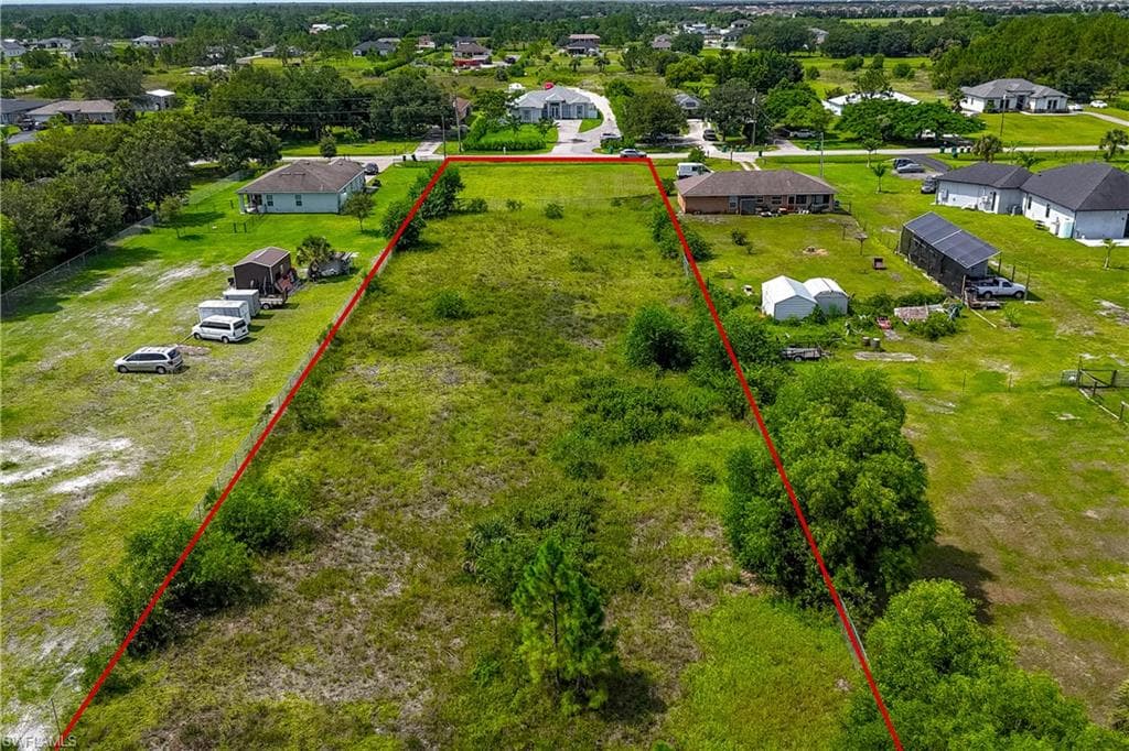 2395 45th Ave NE, Naples, FL 34120-4
