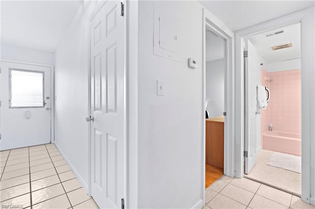 708 Victoria Dr 208, Cape Coral, FL 33904-13