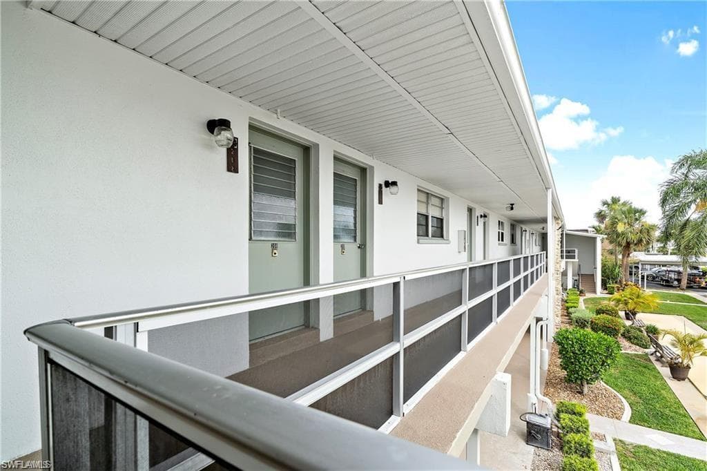 708 Victoria Dr 208, Cape Coral, FL 33904-23
