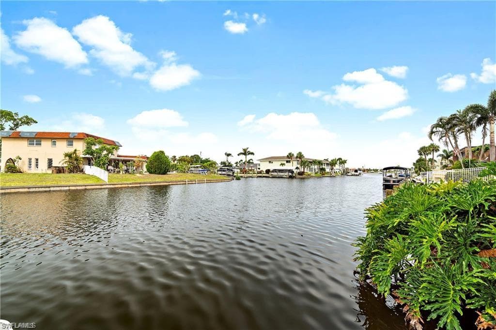 708 Victoria Dr 208, Cape Coral, FL 33904-28