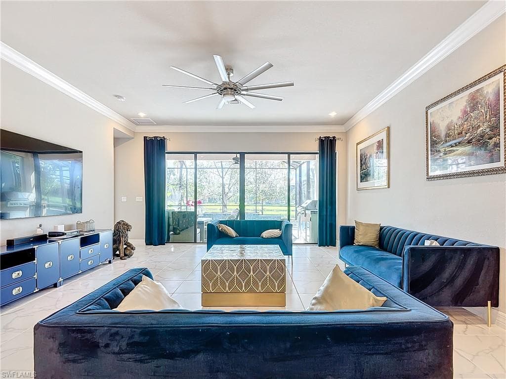 4310 Aurora St, Naples, FL 34119-22