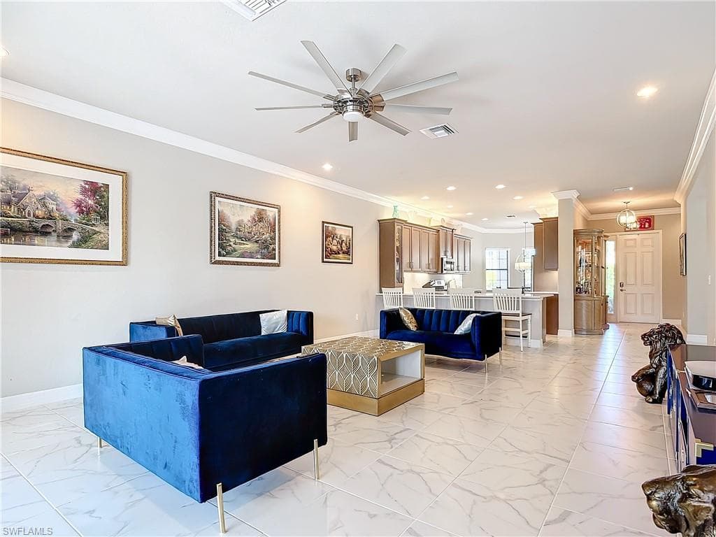 4310 Aurora St, Naples, FL 34119-25