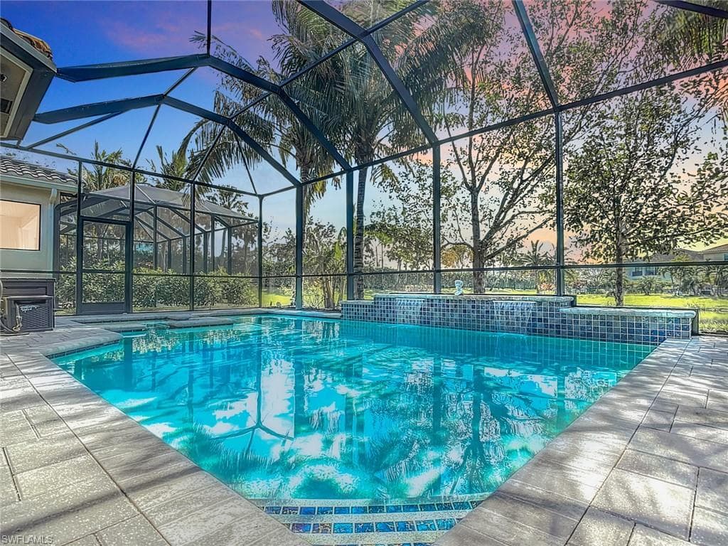 4310 Aurora St, Naples, FL 34119-2