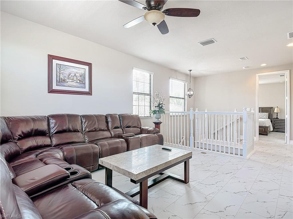 4310 Aurora St, Naples, FL 34119-30