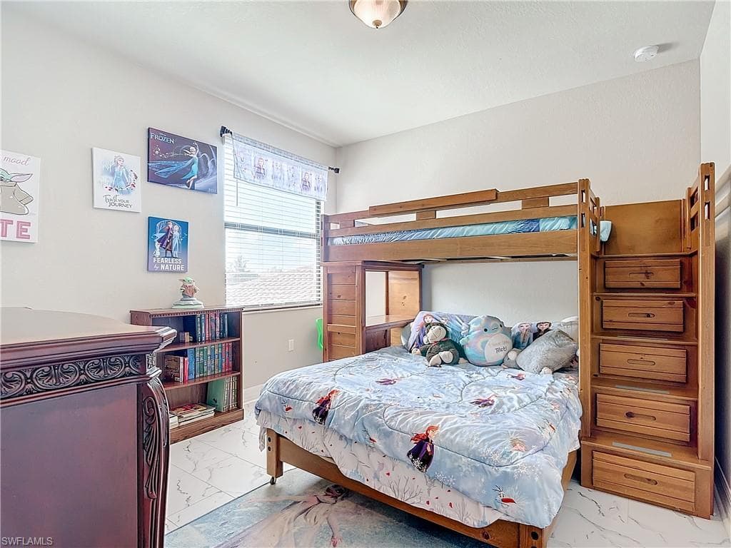 4310 Aurora St, Naples, FL 34119-39