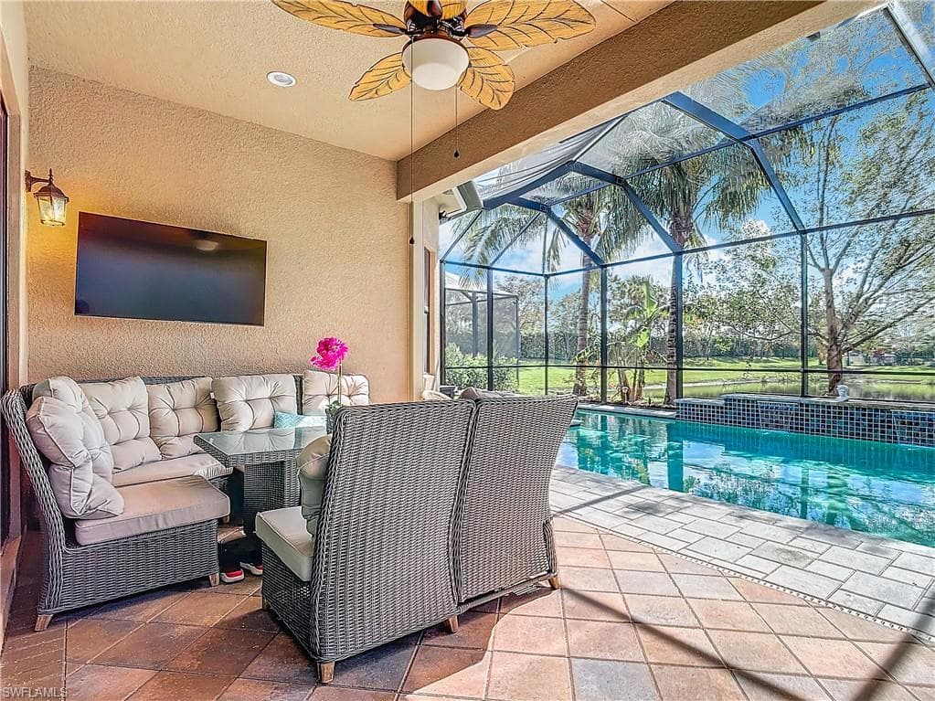 4310 Aurora St, Naples, FL 34119-42