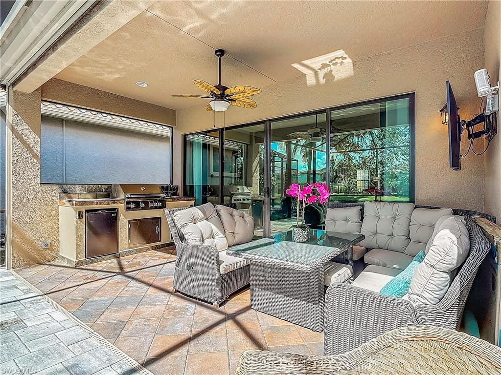 4310 Aurora St, Naples, FL 34119-43