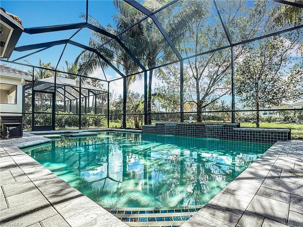 4310 Aurora St, Naples, FL 34119-44